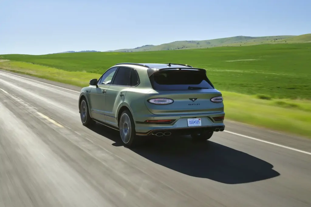 2026-Bentley-Bentayga-24