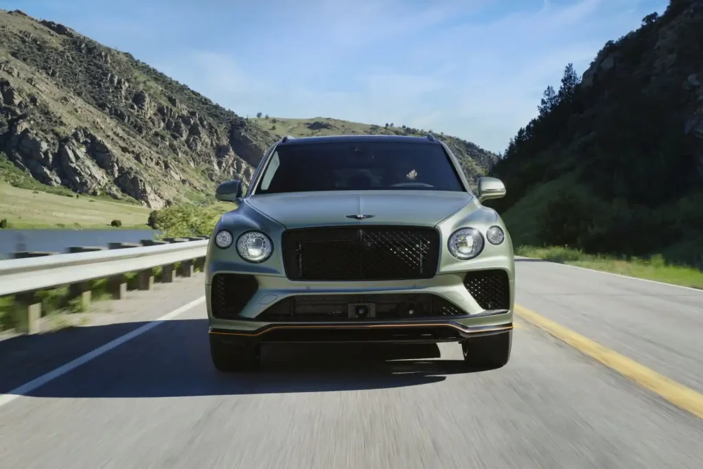 2026-Bentley-Bentayga-25