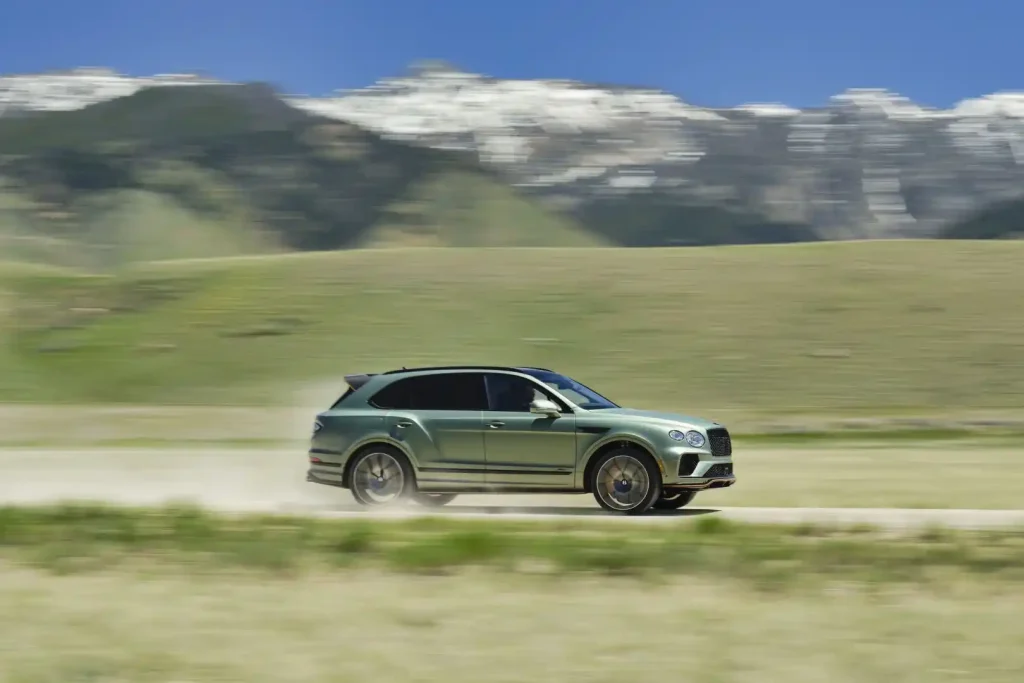 2026-Bentley-Bentayga-28