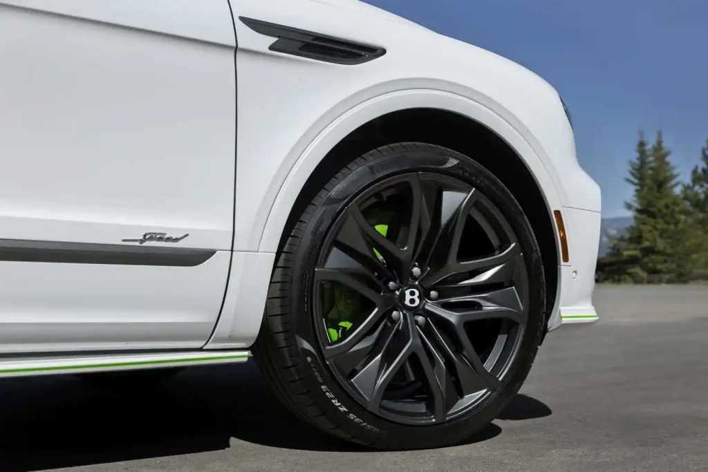 2026-Bentley-Bentayga-50