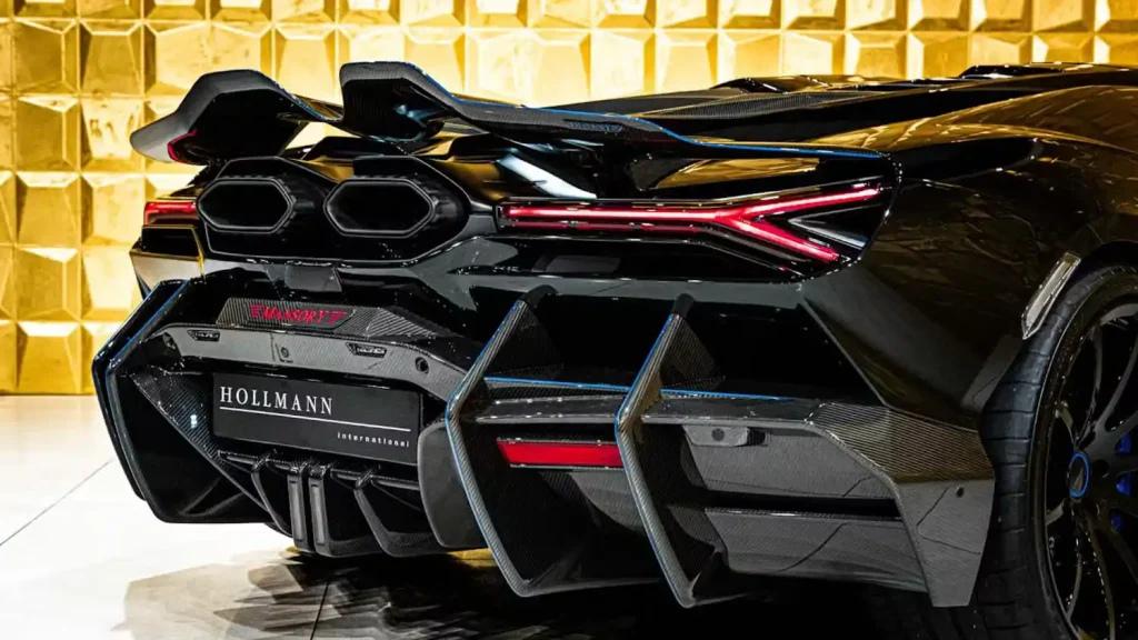 Lamborghini-Revuelto-5