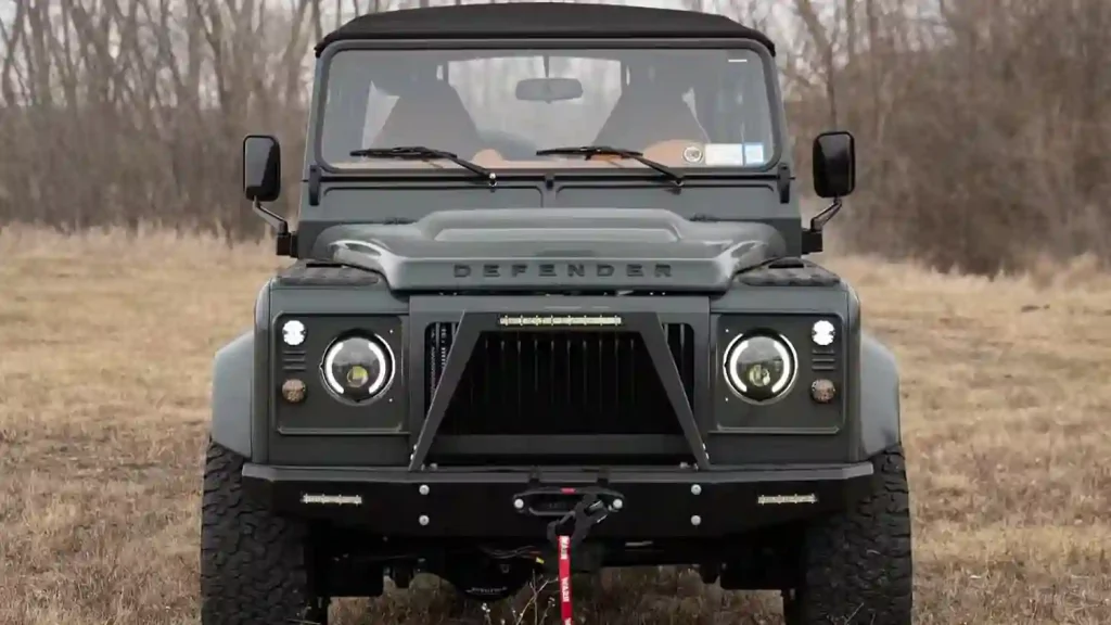 Land-Rover-Defender-3