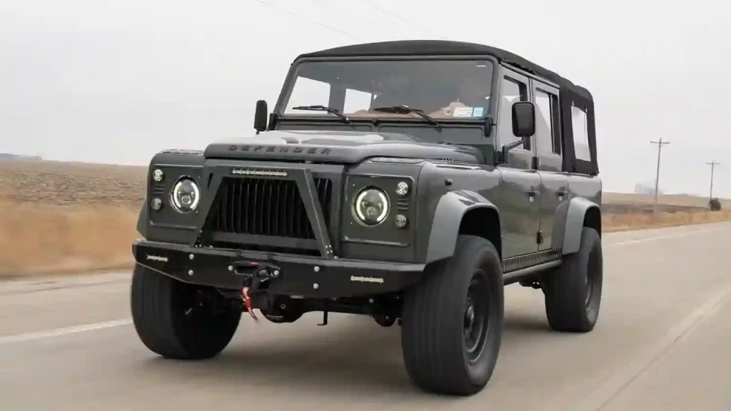 Land-Rover-Defender-4