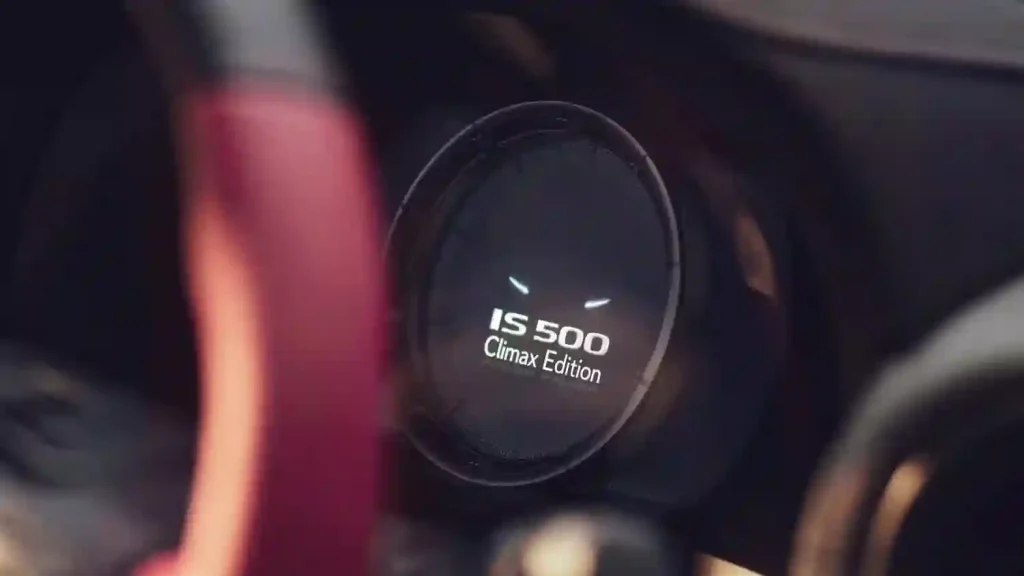 Lexus-IS-500-2