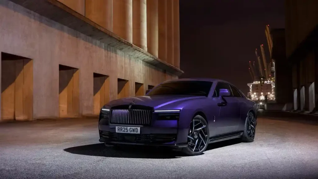 Rolls-Royce-Boss-Shares-Why-They’re-Shunning-the-Screen-Explosion-2