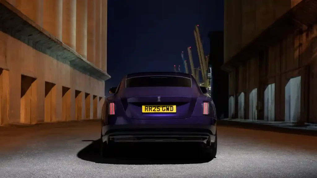 Rolls-Royce-Boss-Shares-Why-They’re-Shunning-the-Screen-Explosion-5