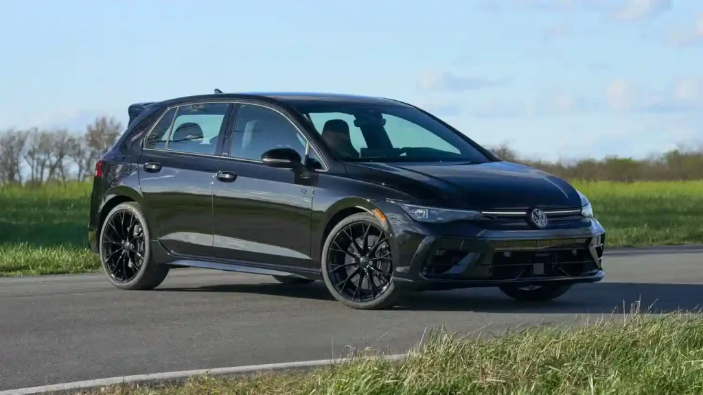 The-Hardcore-VW-Golf-R-Fans-Have-Been-Waiting-For-Is-Still-a-Long-Way-Off-3