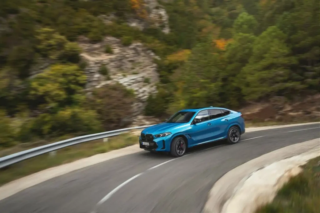 2025-BMW-X6-32