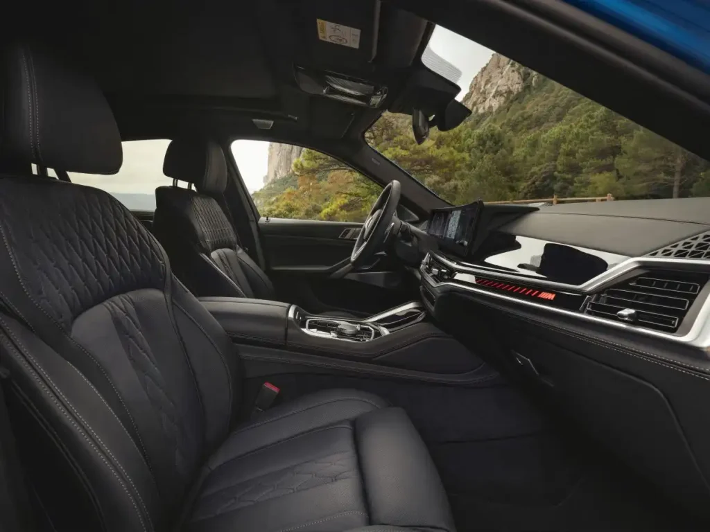 2025-BMW-X6-35
