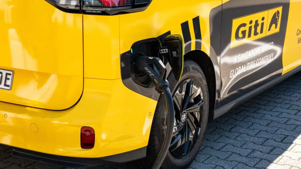 Volkswagen-ID-Buzz-4