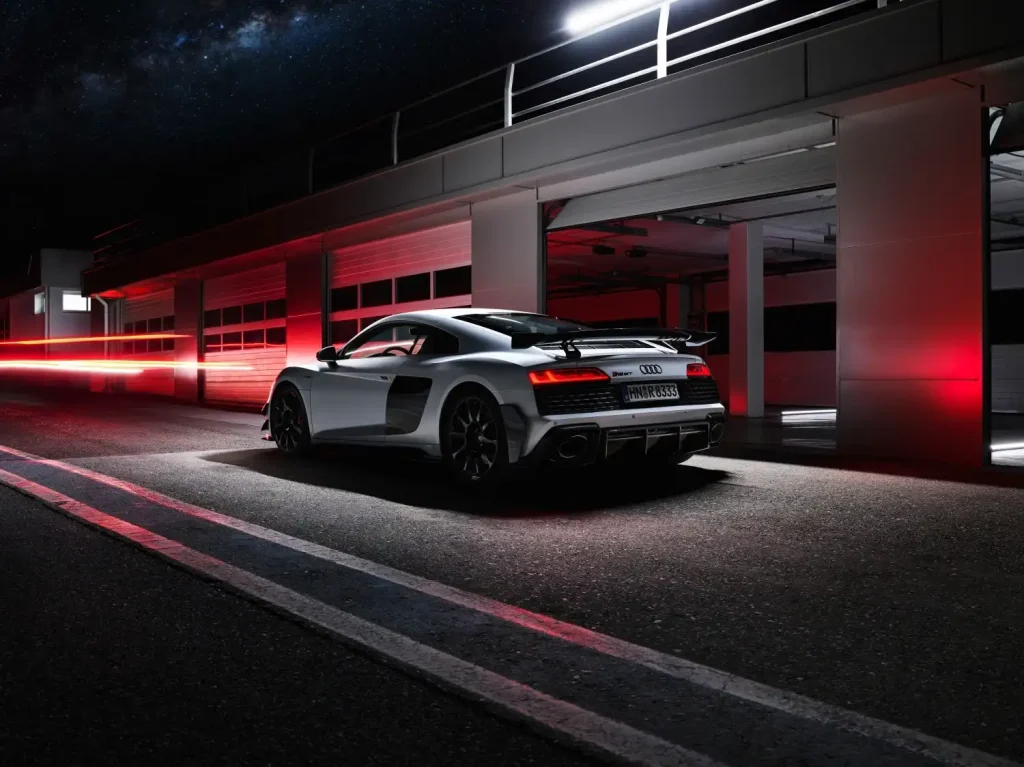 2023-Audi-R8-10