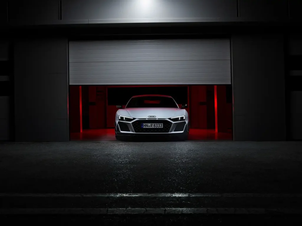 2023-Audi-R8-11