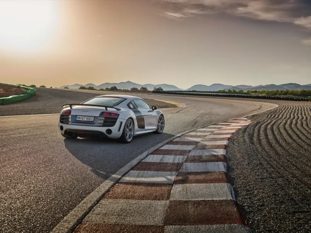 2023-Audi-R8-20
