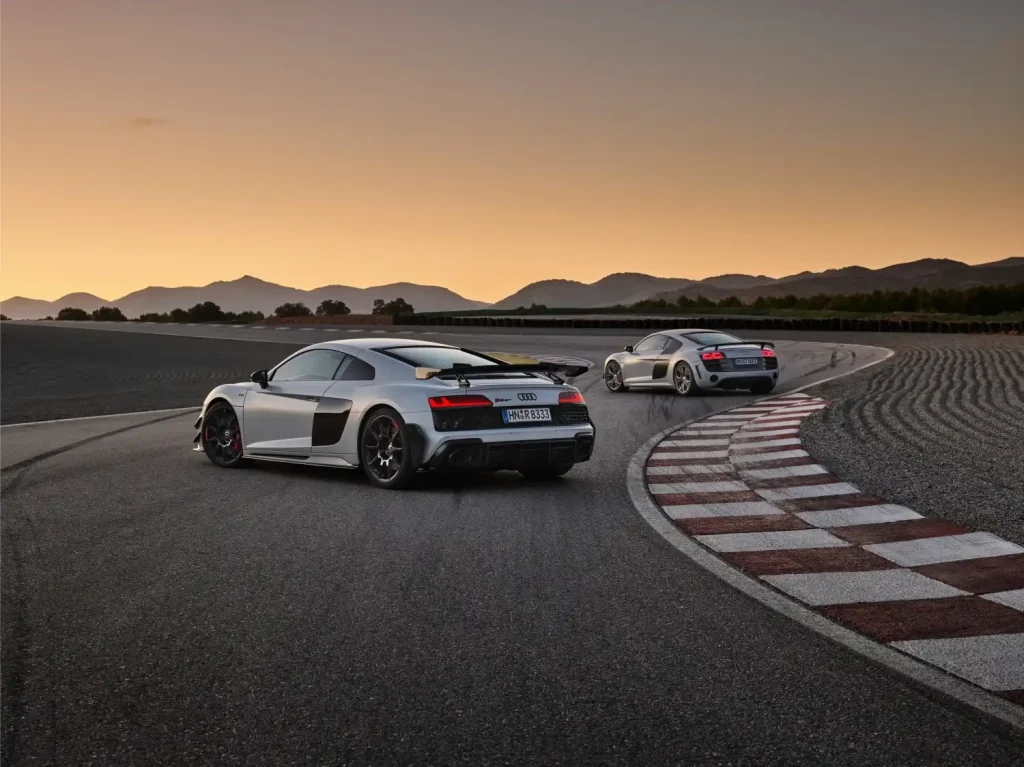 2023-Audi-R8-24