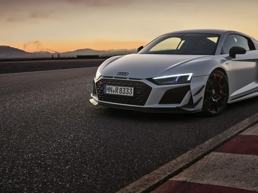 2023-Audi-R8-25