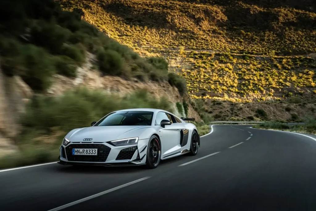 2023-Audi-R8-27