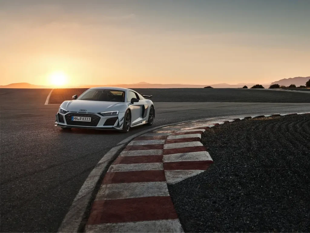 2023-Audi-R8-29