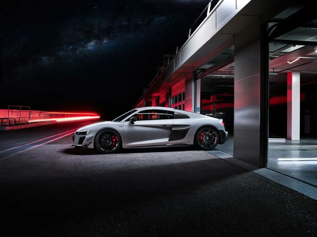2023-Audi-R8-3