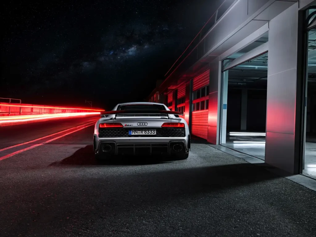 2023-Audi-R8-4