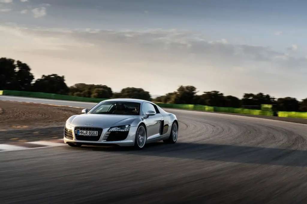 2023-Audi-R8-41