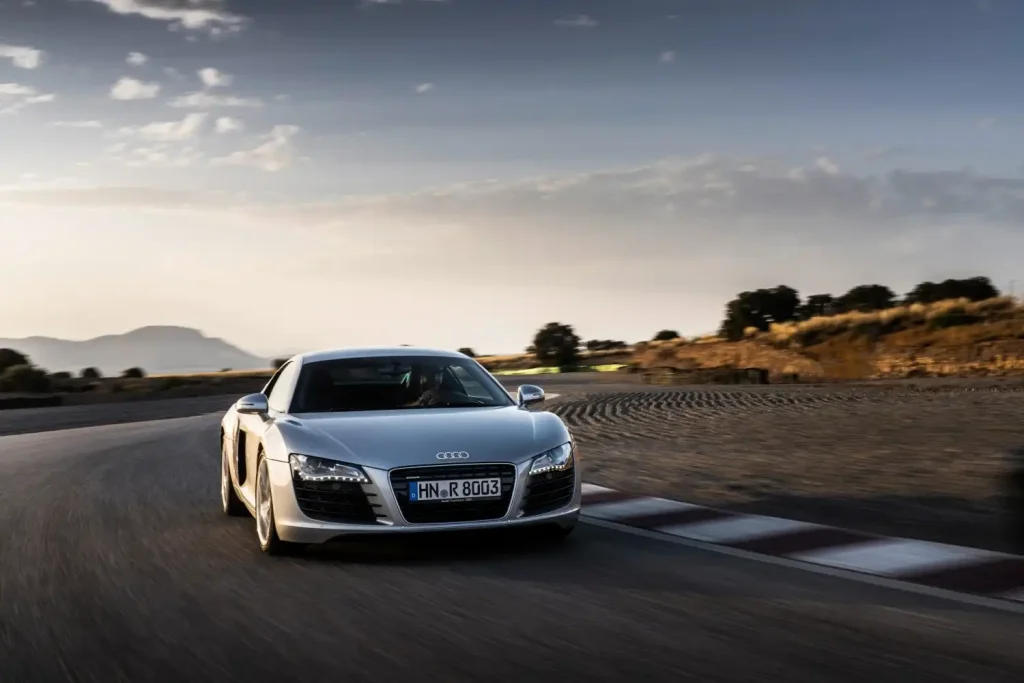 2023-Audi-R8-42