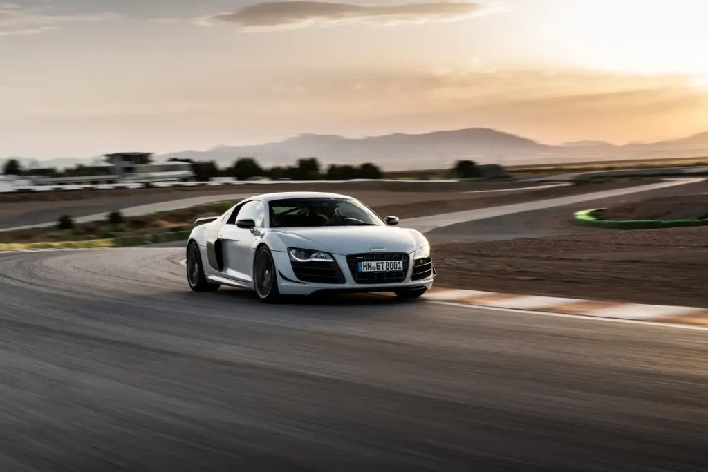 2023-Audi-R8-43