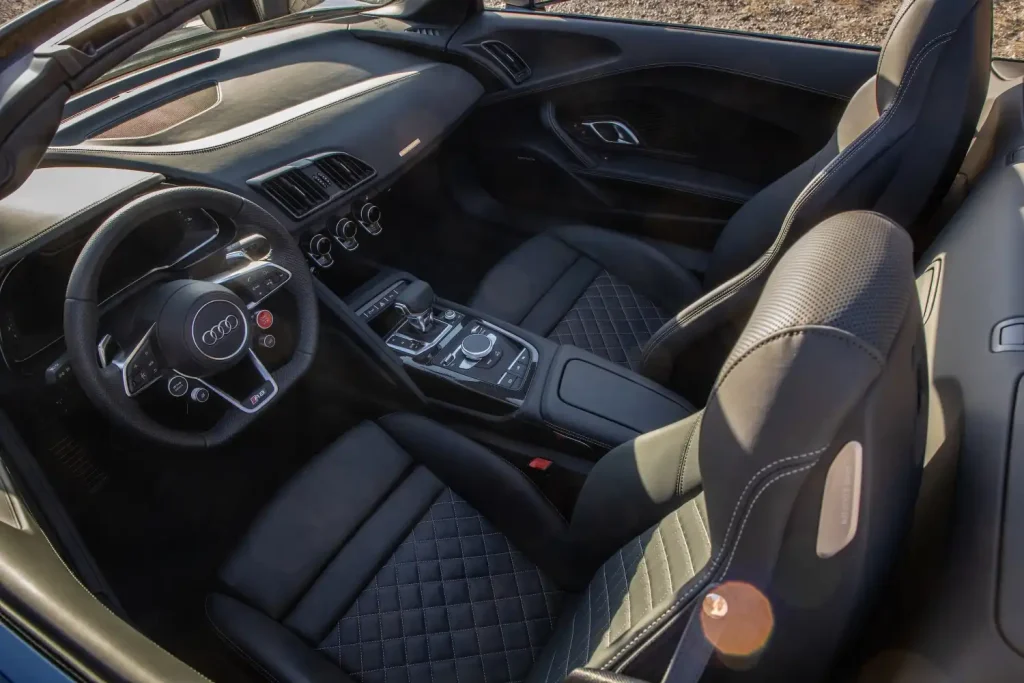 2023-Audi-R8-50