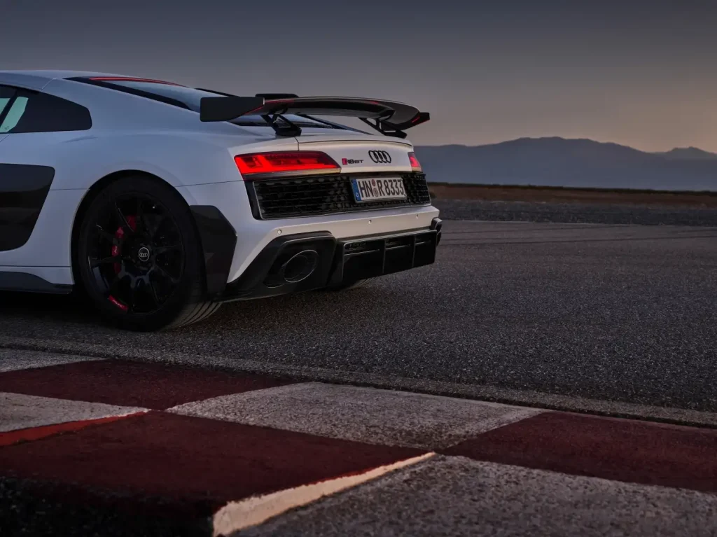 2023-Audi-R8-73