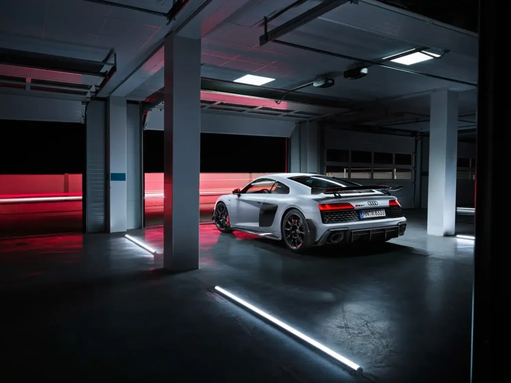 2023-Audi-R8-8