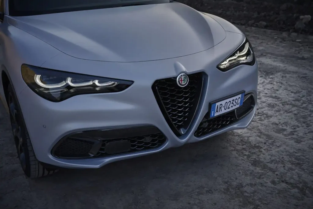 2024-Alfa-Romeo-Stelvio-50
