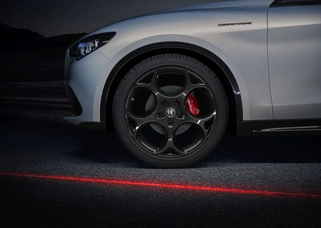 2024-Alfa-Romeo-Stelvio-51