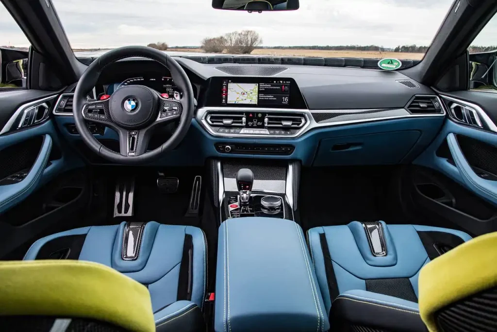 2024-BMW-M4-42