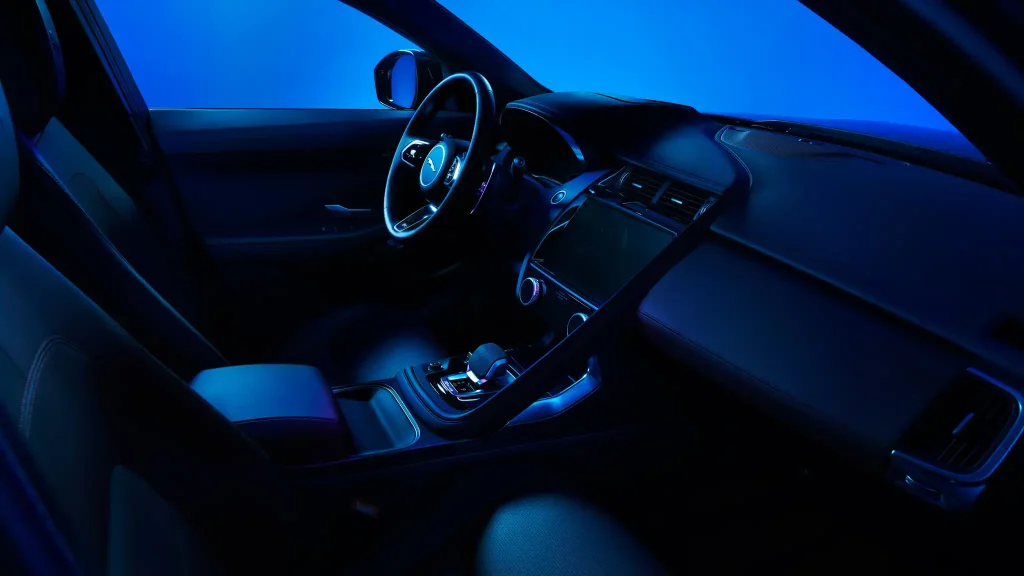 2024-Jaguar-E-Pace-34