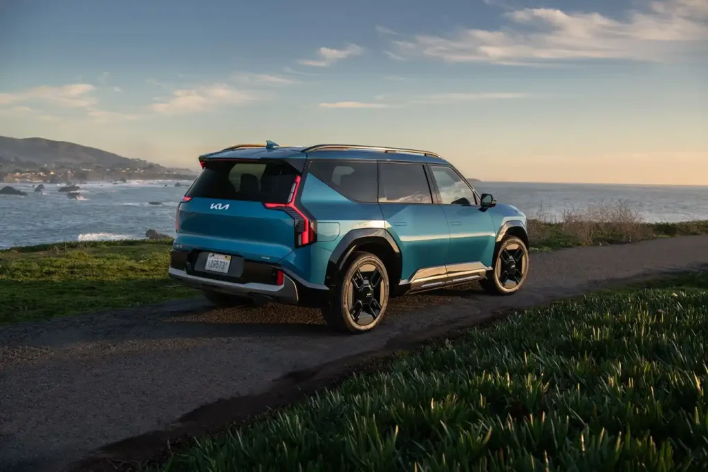2024-Kia-EV9-10