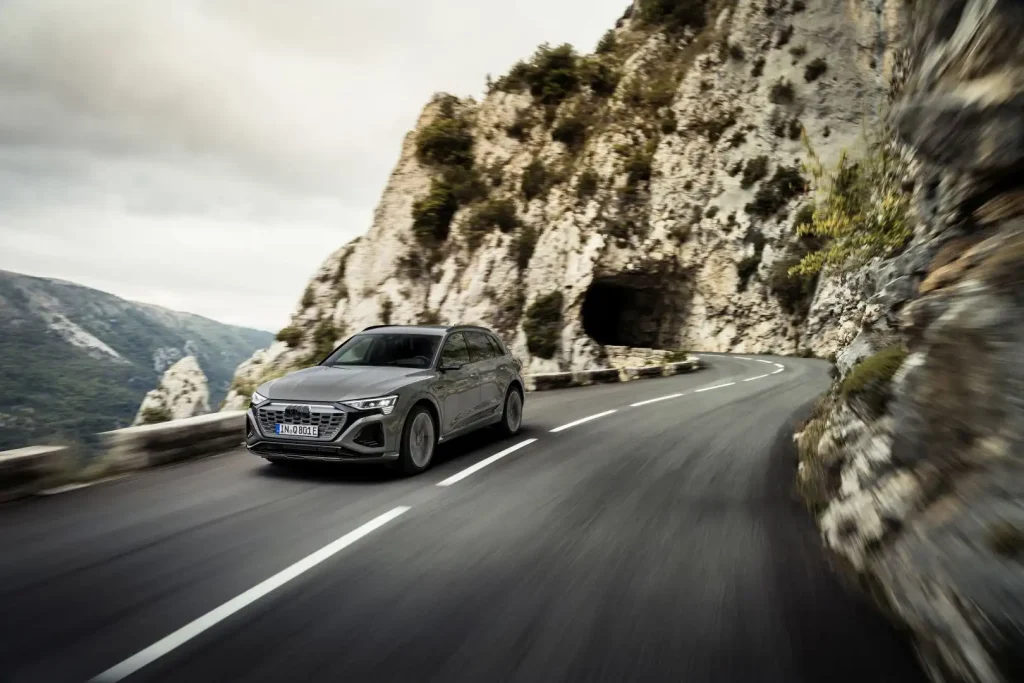 2025-Audi-Q8-e-tron-29