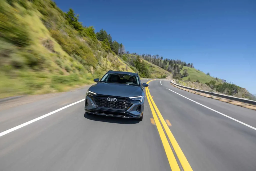 2025-Audi-Q8-e-tron-45