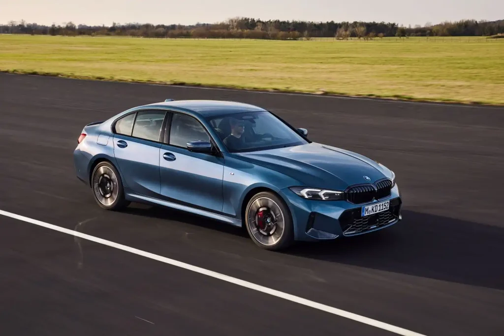 2025-BMW-3-Series-15
