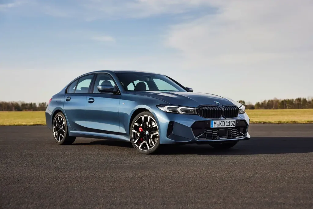 2025-BMW-3-Series-2