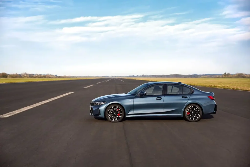 2025-BMW-3-Series-3