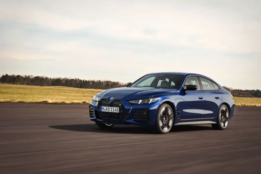 2025-BMW-4-Series-Gran-Coupe-14