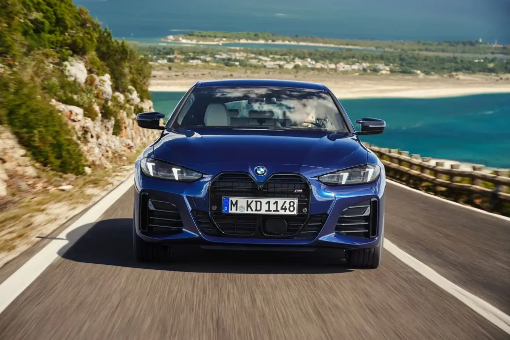 2025-BMW-4-Series-Gran-Coupe-18