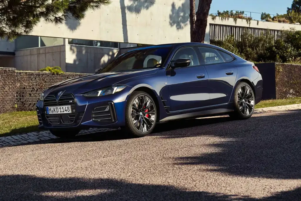 2025-BMW-4-Series-Gran-Coupe-3