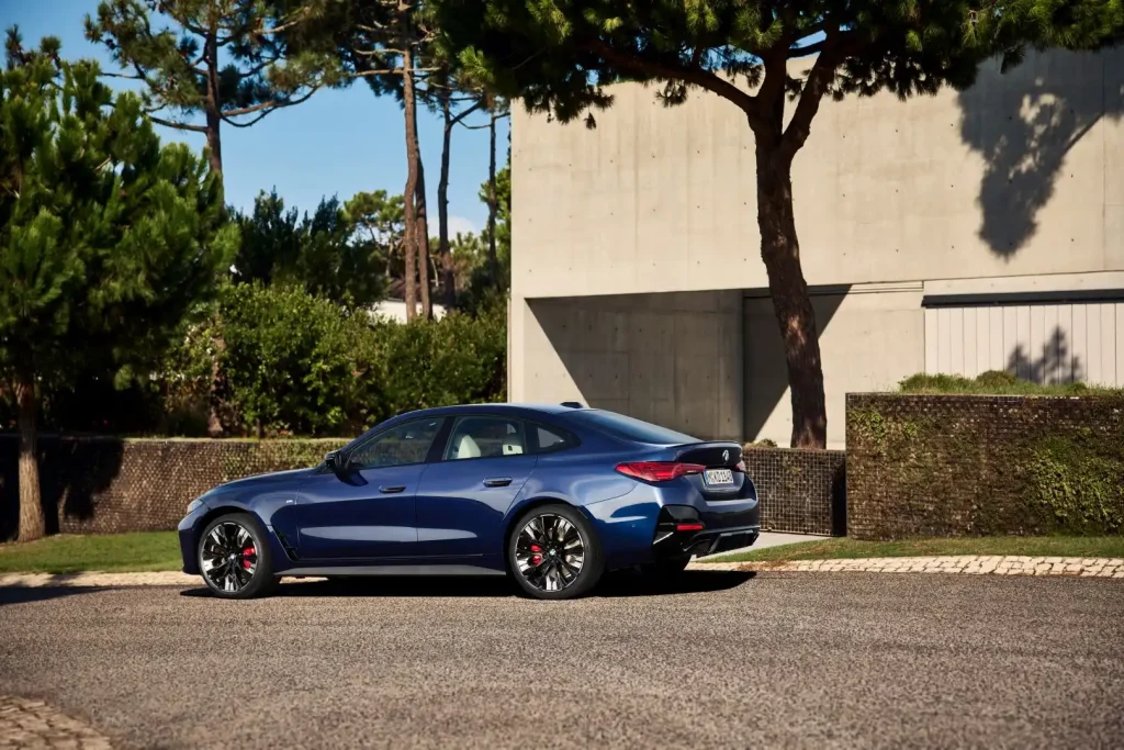 2025-BMW-4-Series-Gran-Coupe-9
