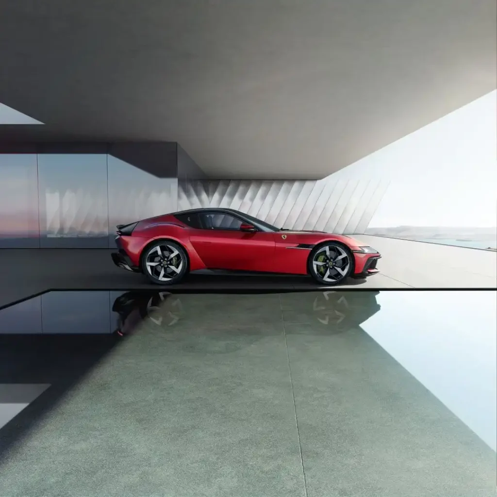2025-Ferrari-12Cilindri-18