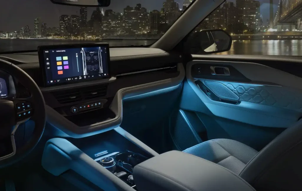 2025-Ford-Explorer-38