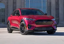 2025-Ford-Mustang-Mach-E-1