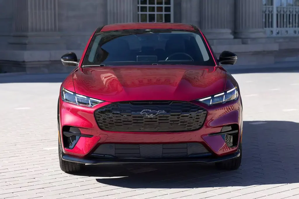 2025-Ford-Mustang-Mach-E-23