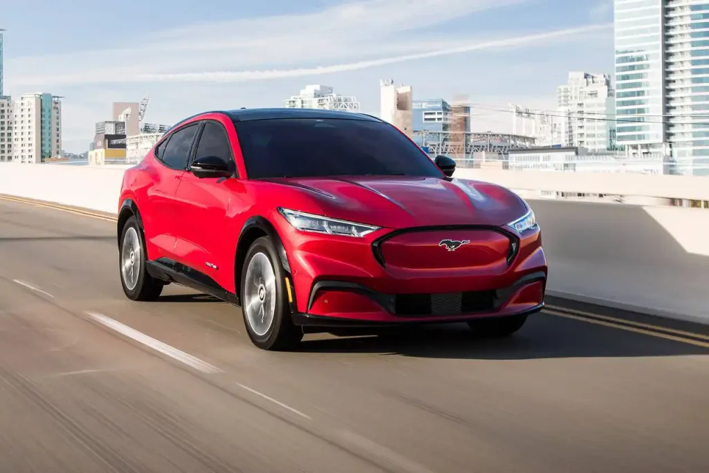 2025-Ford-Mustang-Mach-E-27
