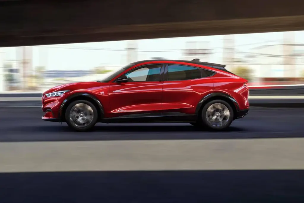 2025-Ford-Mustang-Mach-E-34