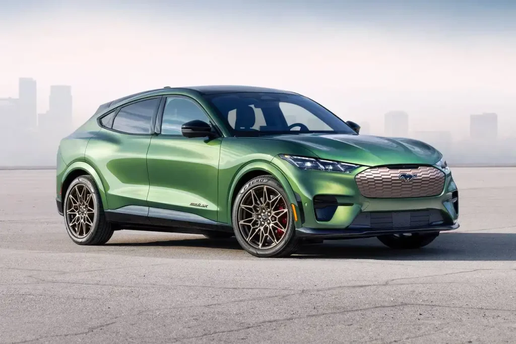 2025-Ford-Mustang-Mach-E-5